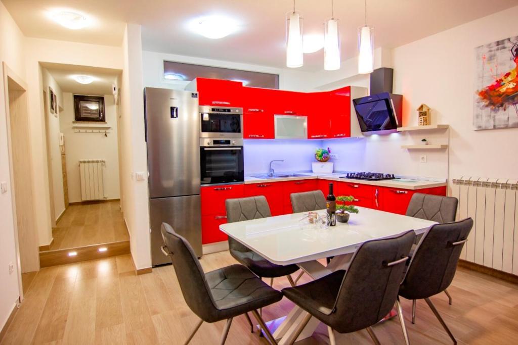 Sandro Apartment